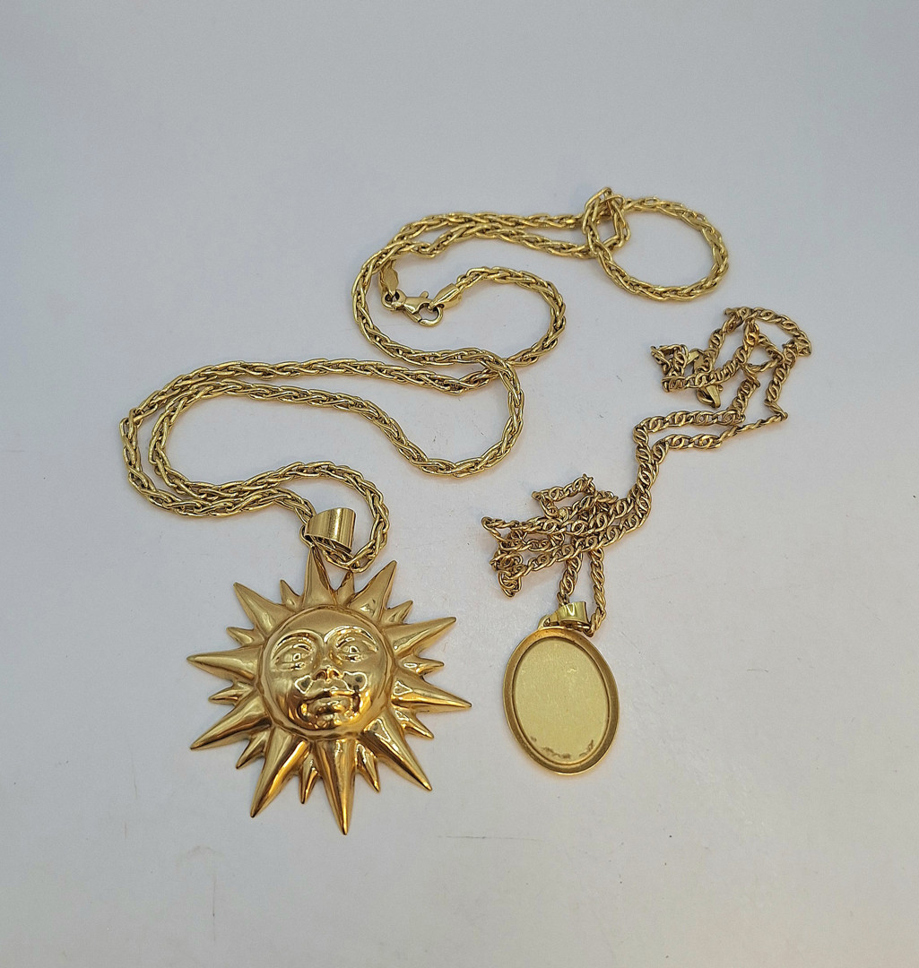 Vari oggetti oro