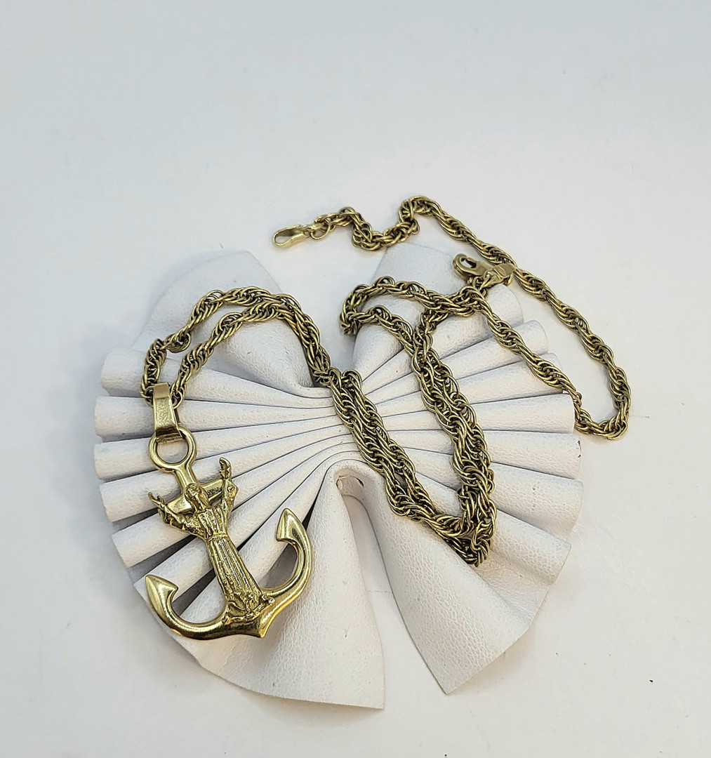 Collana e ciondolo oro 