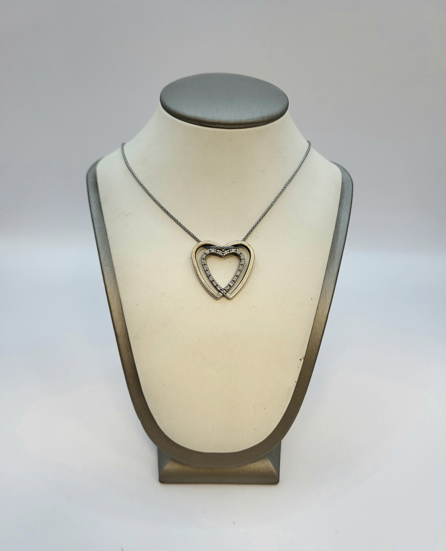 Collana e ciondolo oro diamantini