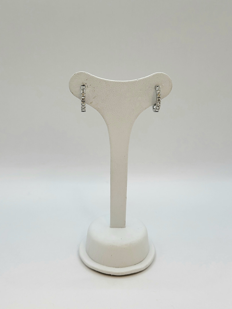 Paio orecchini oro diamantini