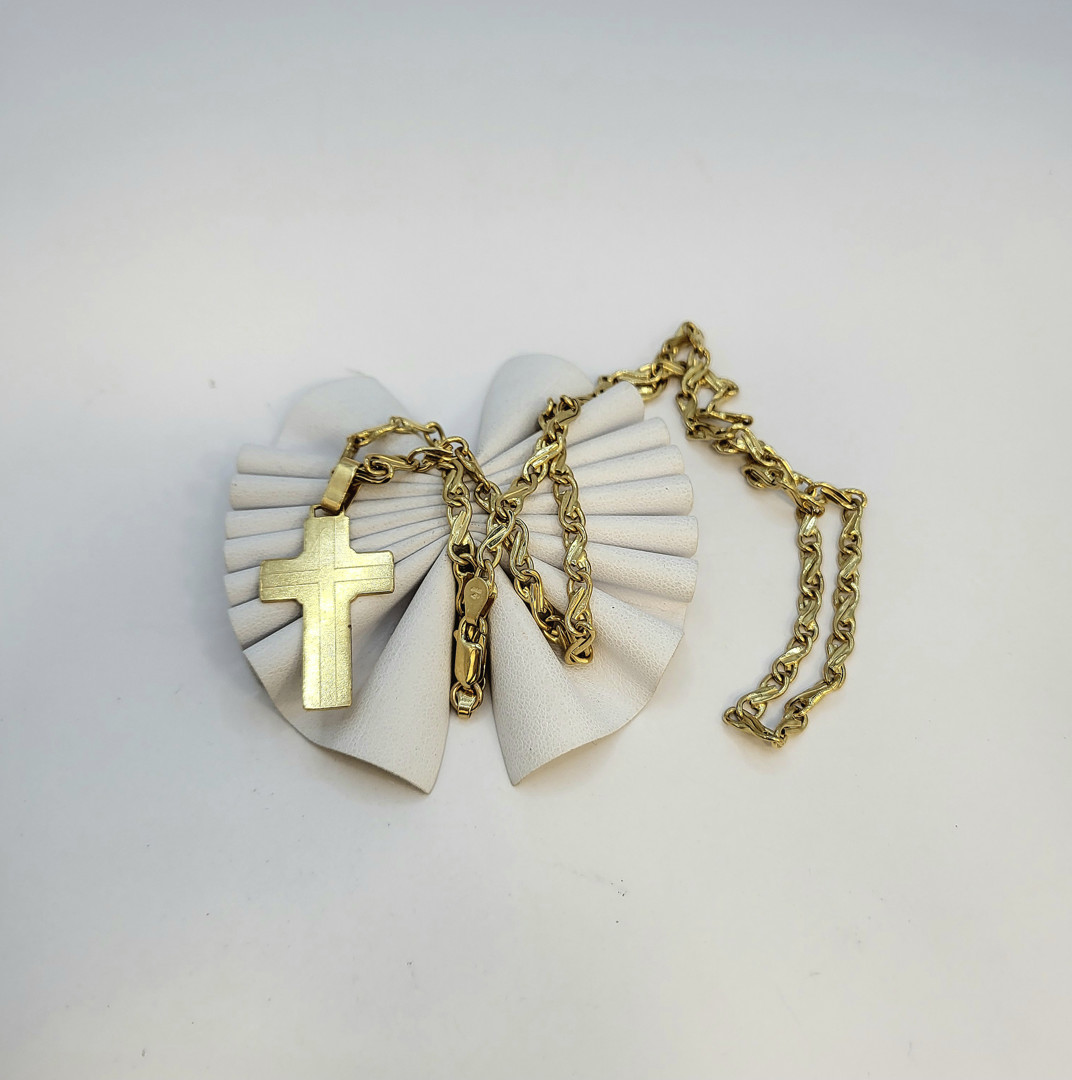 Collana e croce oro 