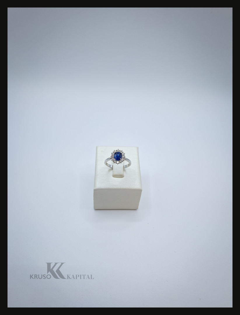 Anello oro pietra diamanti