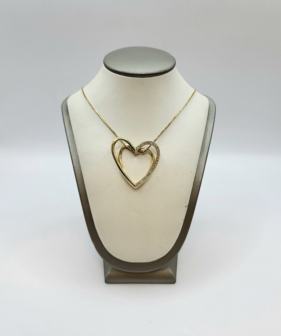 Collana e ciondolo oro diamantini