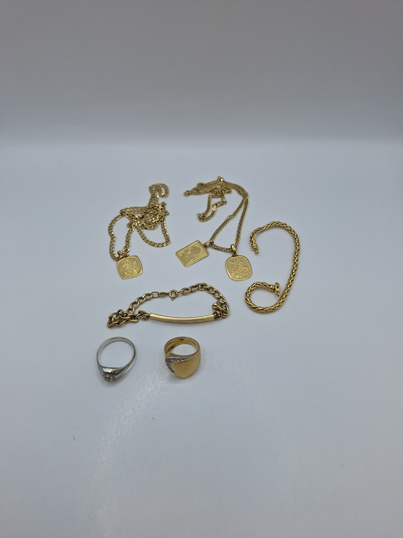 Vari oggetti oro diamantini 