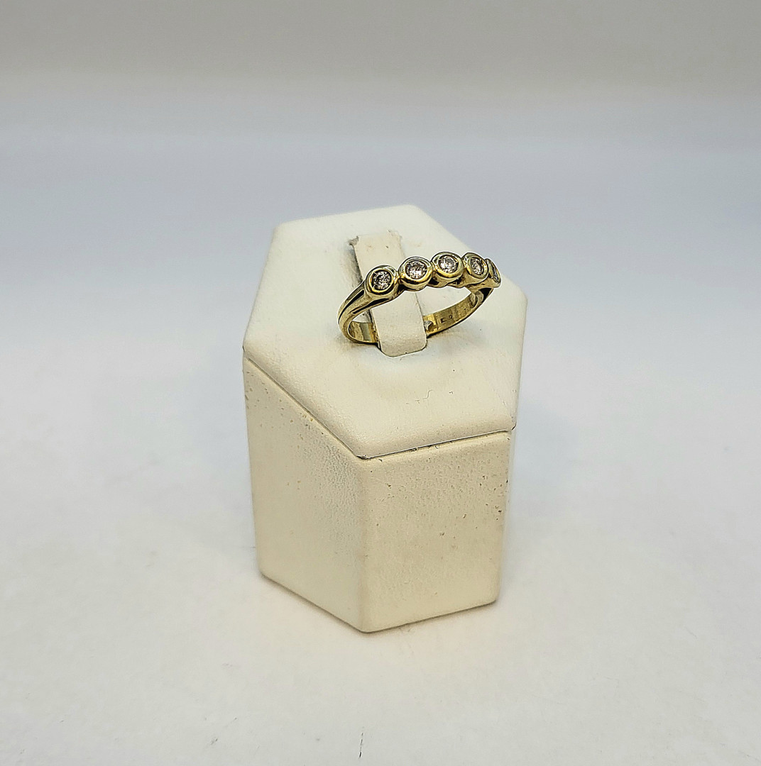 Anello oro diamantini