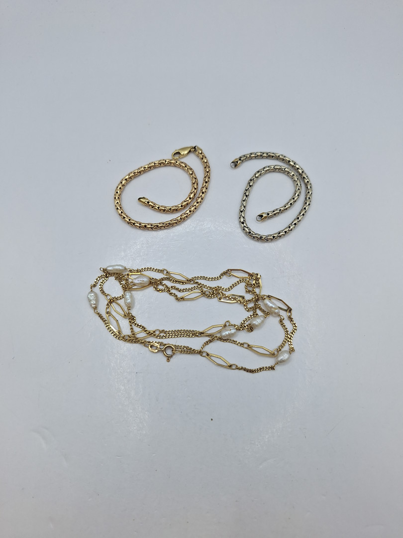 Collana e due braccialetti oro pietre 