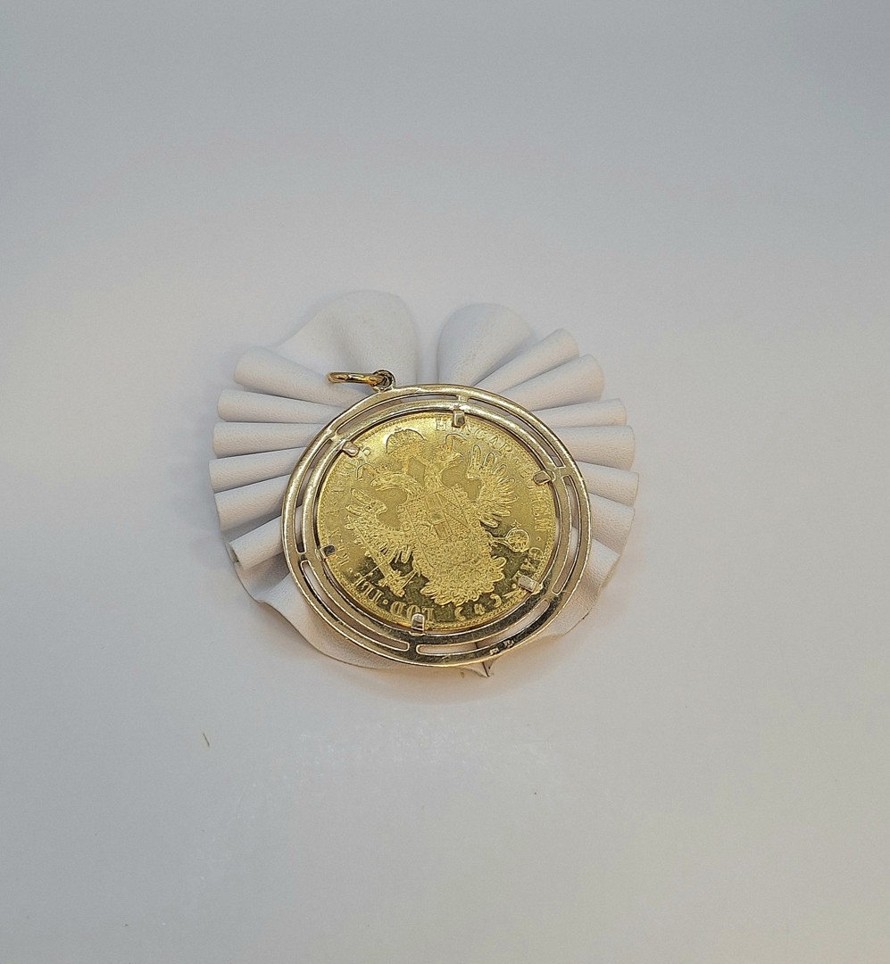 Ciondolo con moneta oro