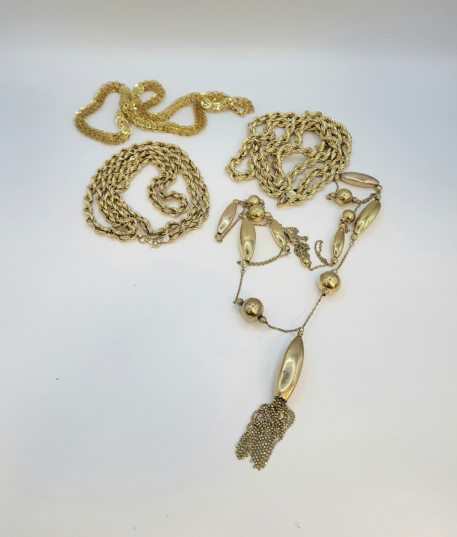 Quattro collane oro 