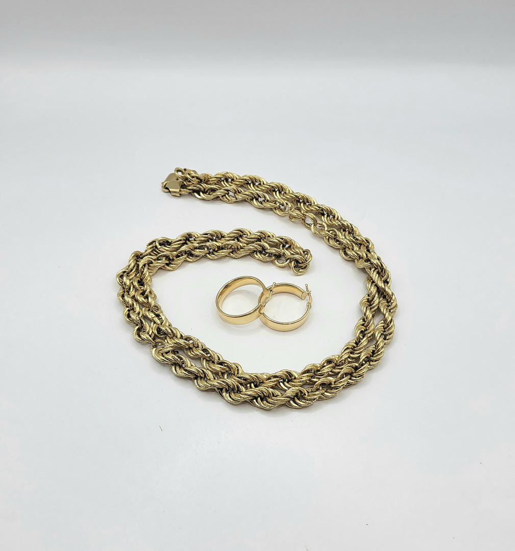 Collana e paio orecchini oro