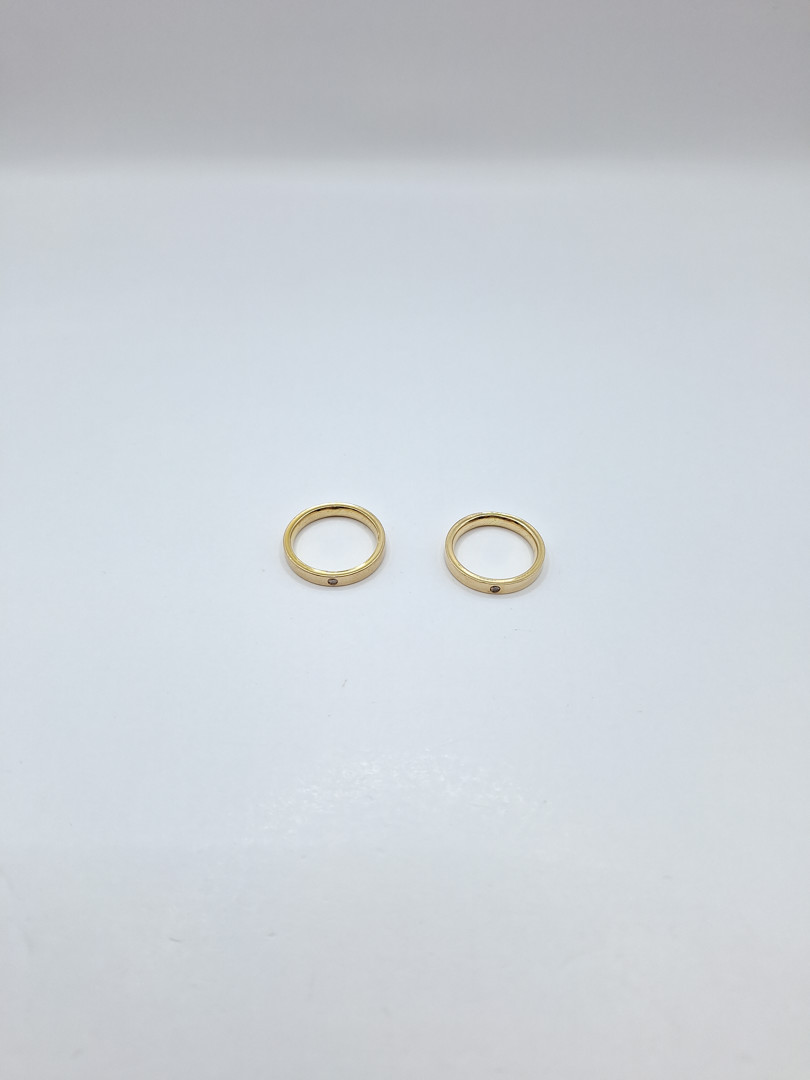 Due anelli oro diamantini