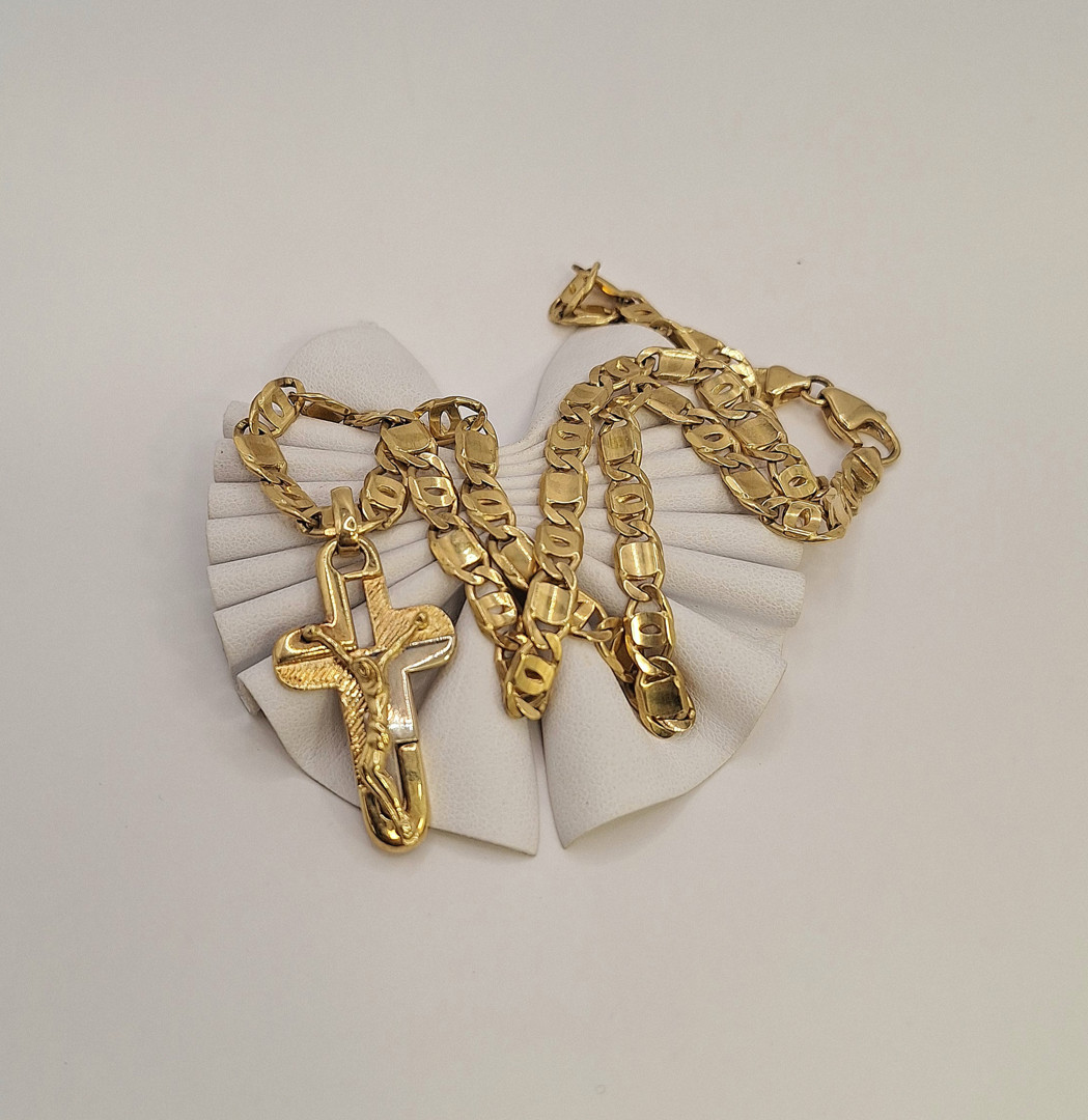 Collana e croce oro