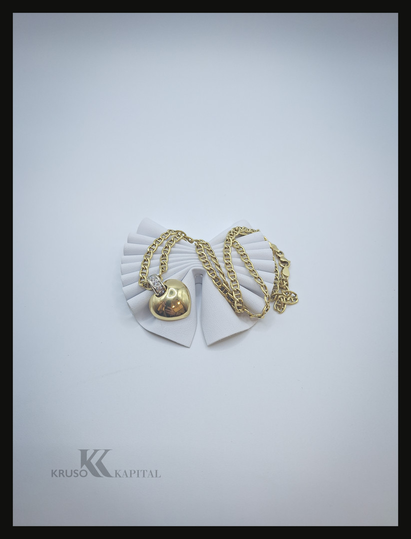 Collana e ciondolo oro pietre