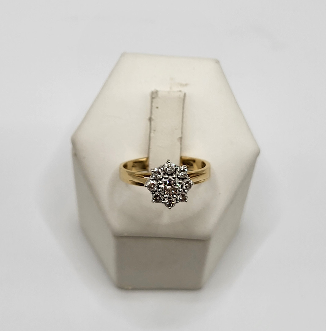 Anello oro diamanti a firma Salvini 
