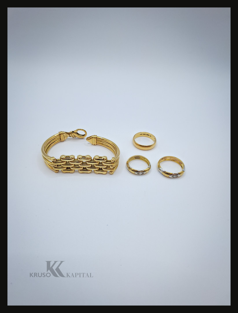 Vari oggetti oro diamanti