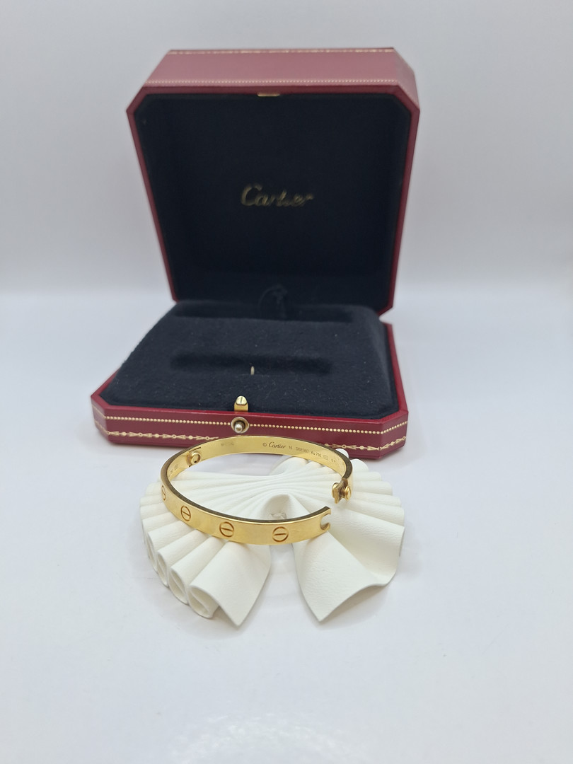 Bracciale a firma Cartier oro