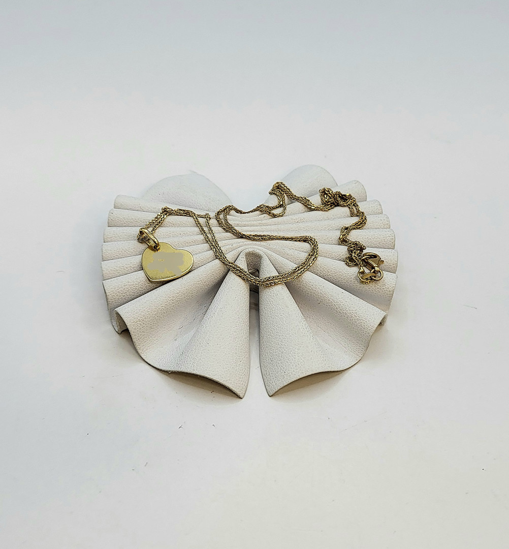 Collana e ciondolo oro