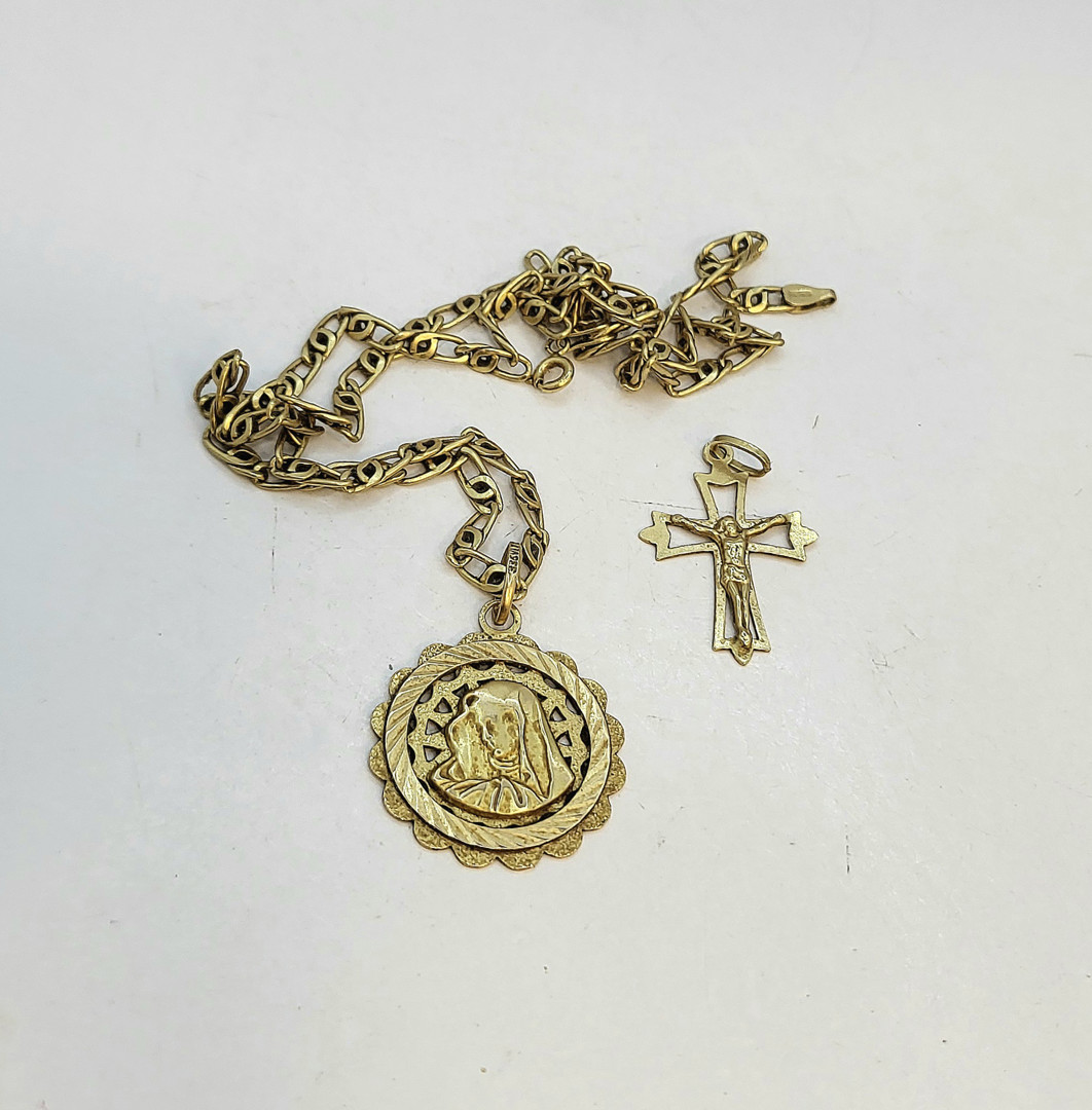 Collana e due ciondoli oro