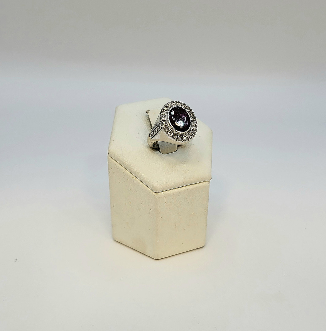 Anello oro pietra diamantini