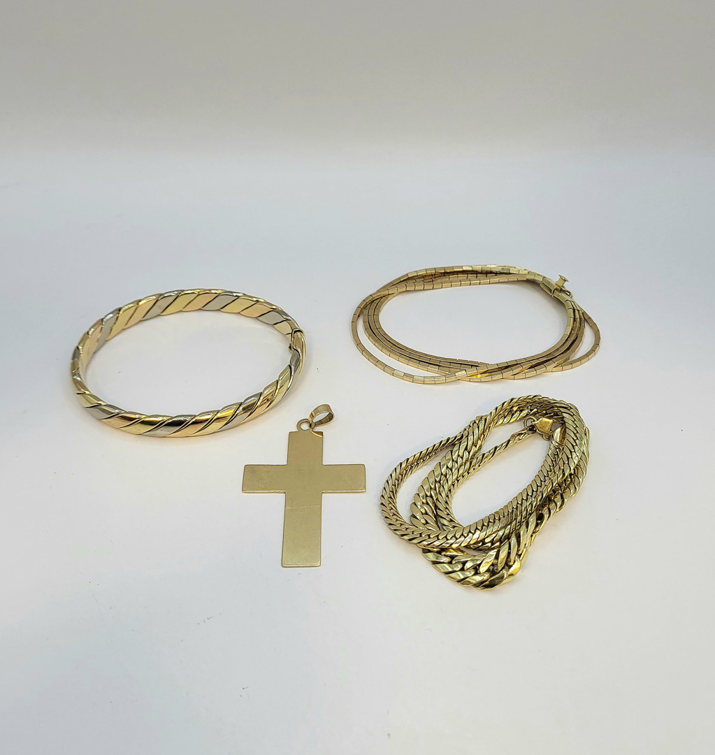 Due bracciali collana e pendente oro 