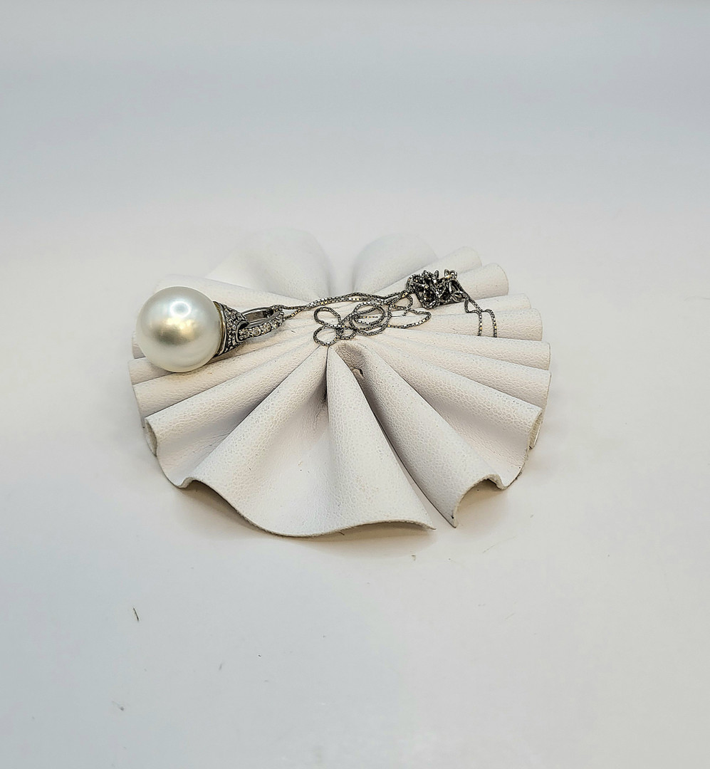 Collana e ciondolo oro perla diamantini