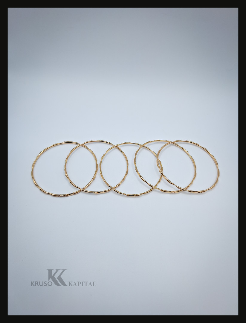 Cinque bracciali oro 