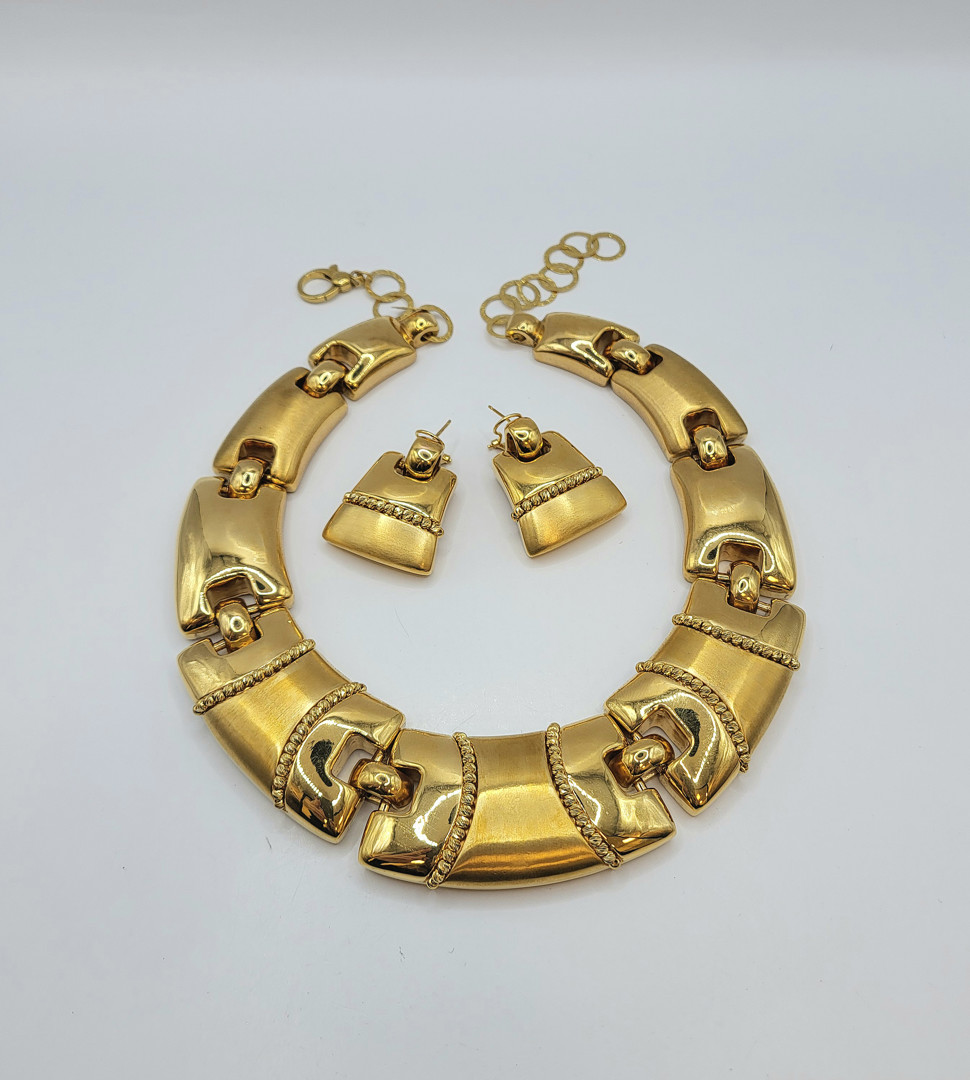 Collana e paio orecchini oro