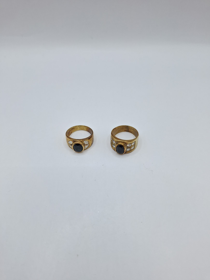 Due anelli oro pietre diamanti