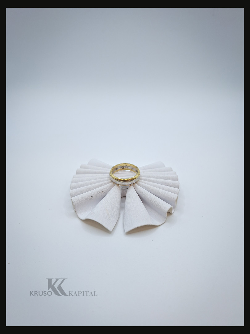 Anello oro pietra