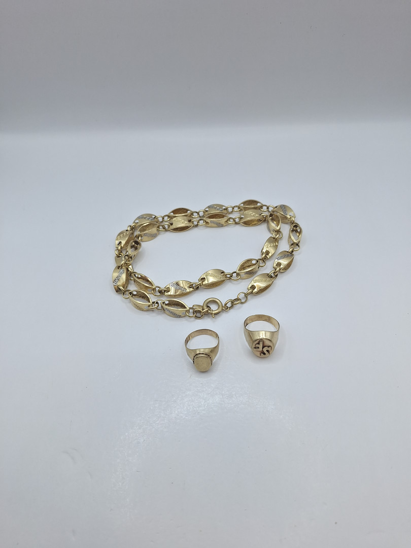 Un paio di anelli catena oro