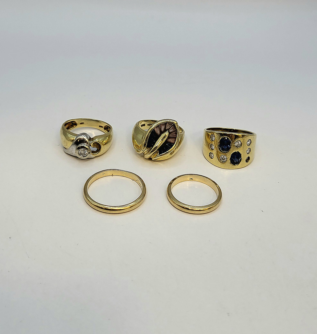 Cinque anelli oro pietre diamantini