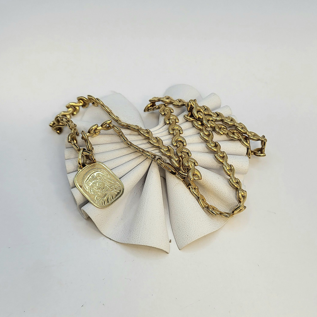 Collana e ciondolo oro