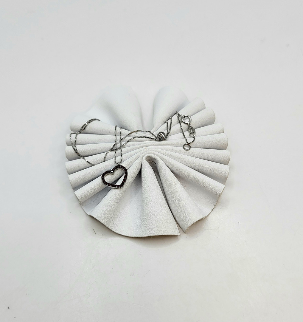 Catenina e ciondolo oro pietre