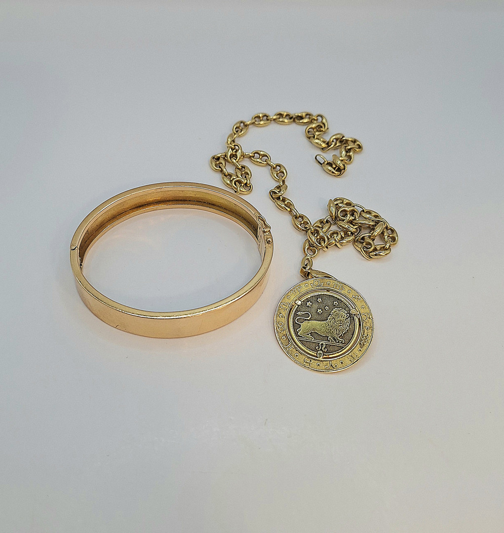 Vari oggetti oro 
