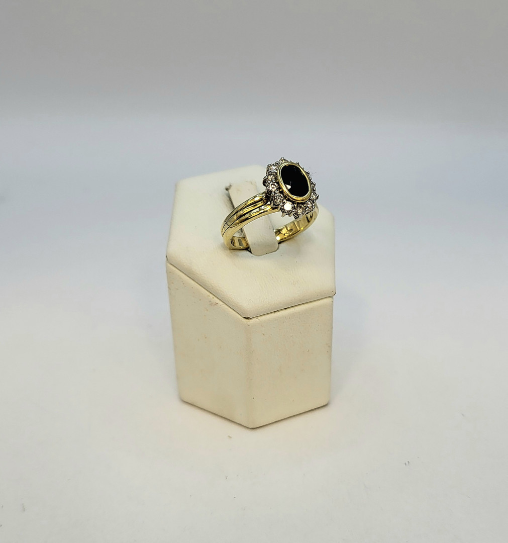 Anello oro pietra diamanti