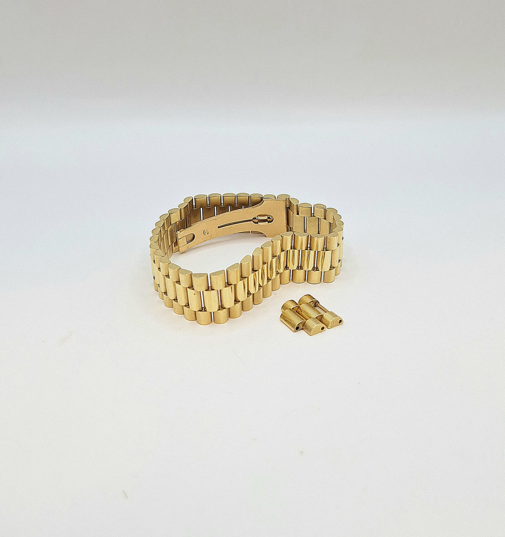 Bracciale e pezzo oro