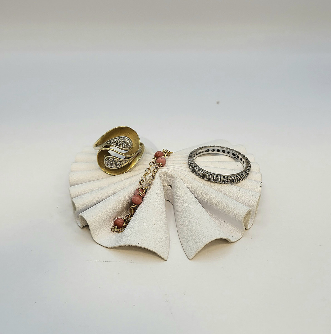 Bracciale e due anelli oro pietre diamantini