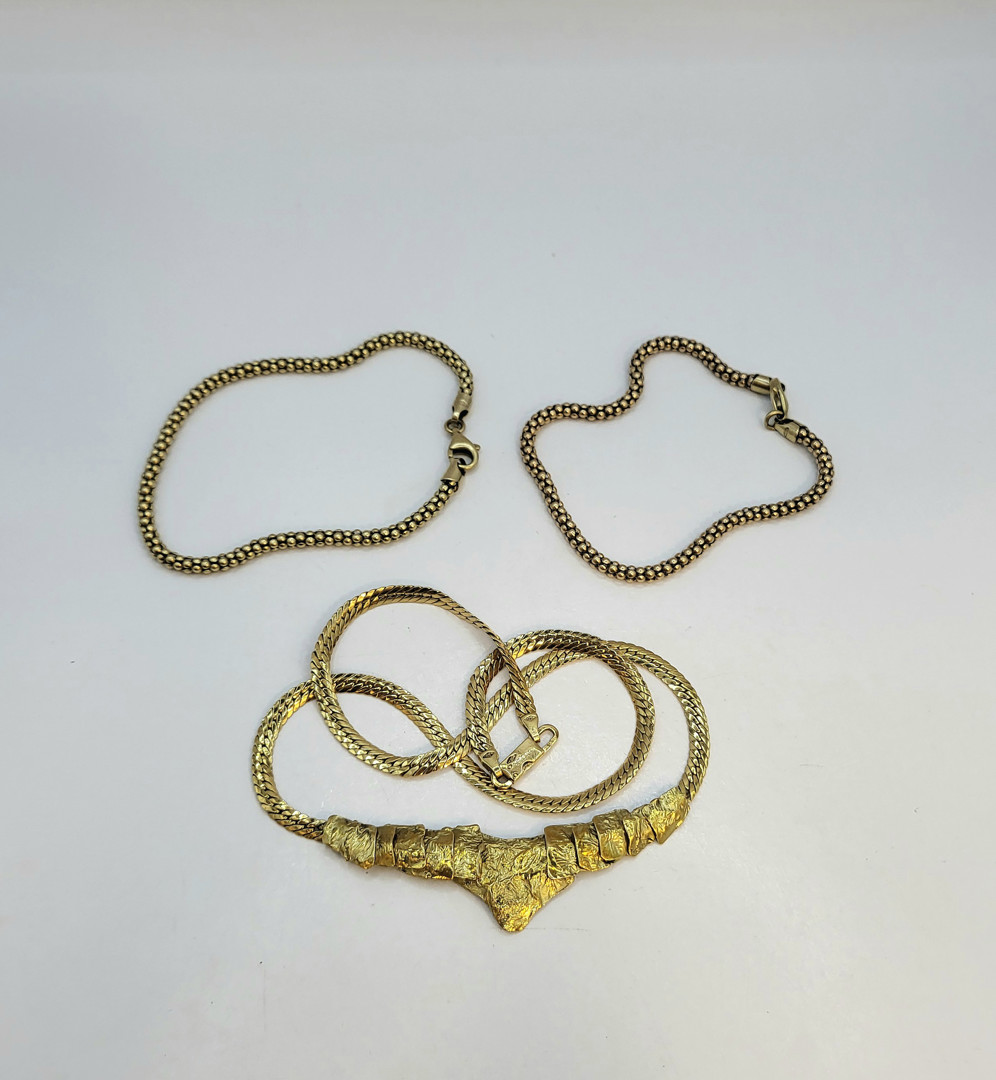 Collana e due bracciali oro 