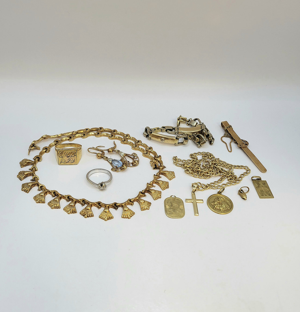 Vari oggetti oro diamantino pietre 