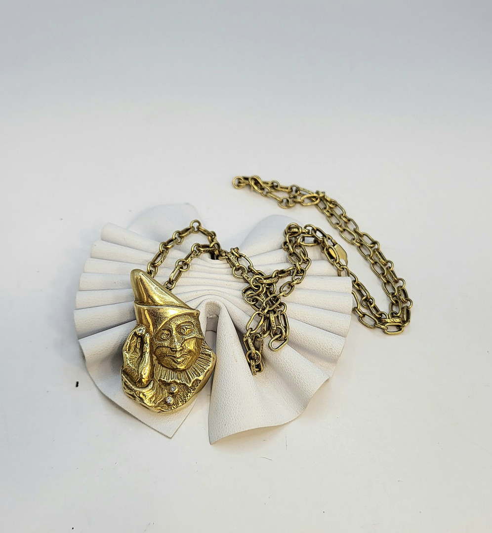 Collana e ciondolo oro pietre