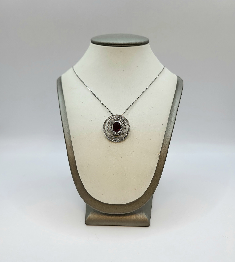 Collana e ciondolo oro pietra diamantini