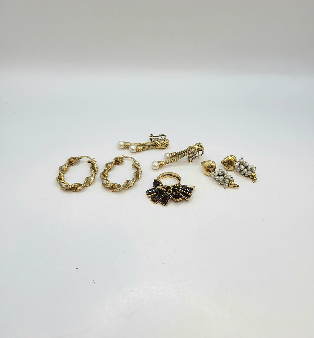 Anello e tre paia orecchini oro pietre perle