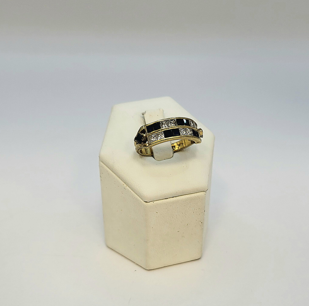 Anello oro pietre diamanti