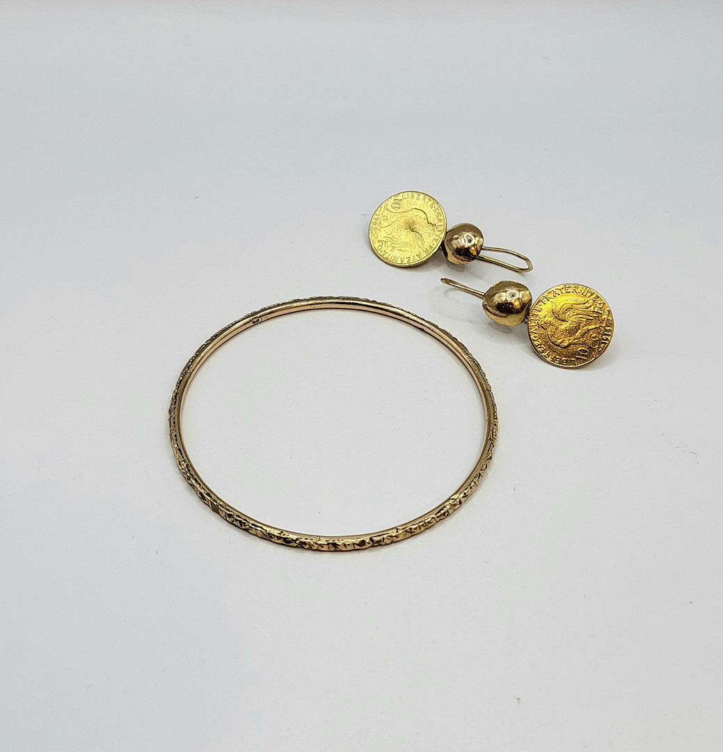 Bracciale e paio orecchini oro
