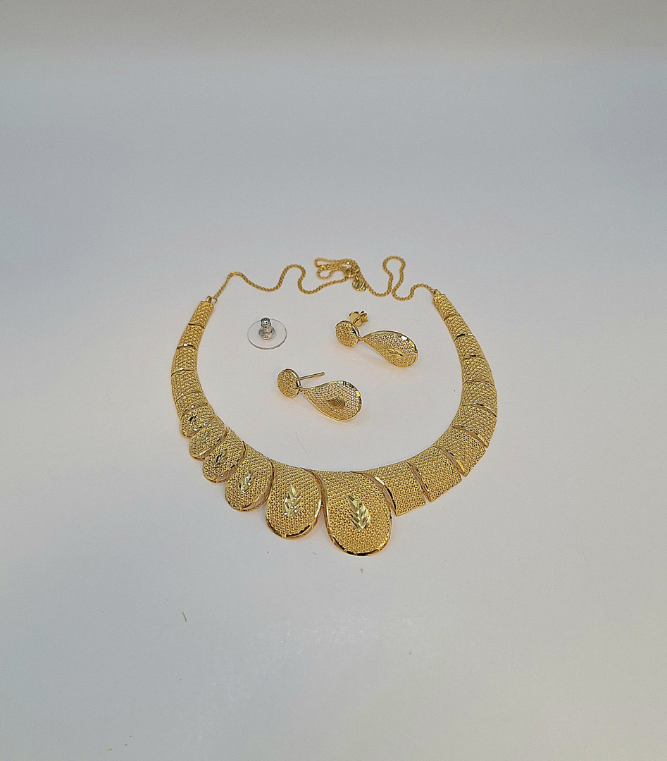 Collana paio di orecchini fermo oro metallo