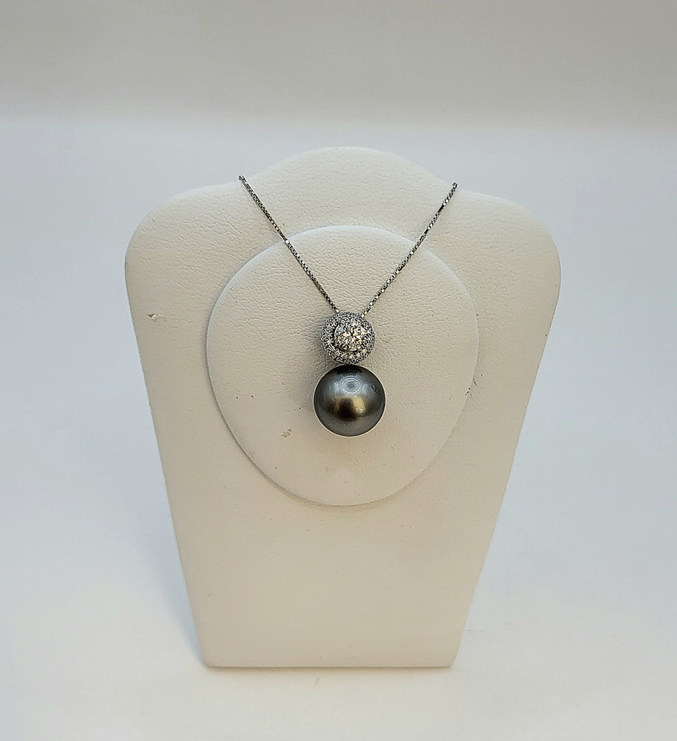 Collana e ciondolo oro perla diamante e diamantini