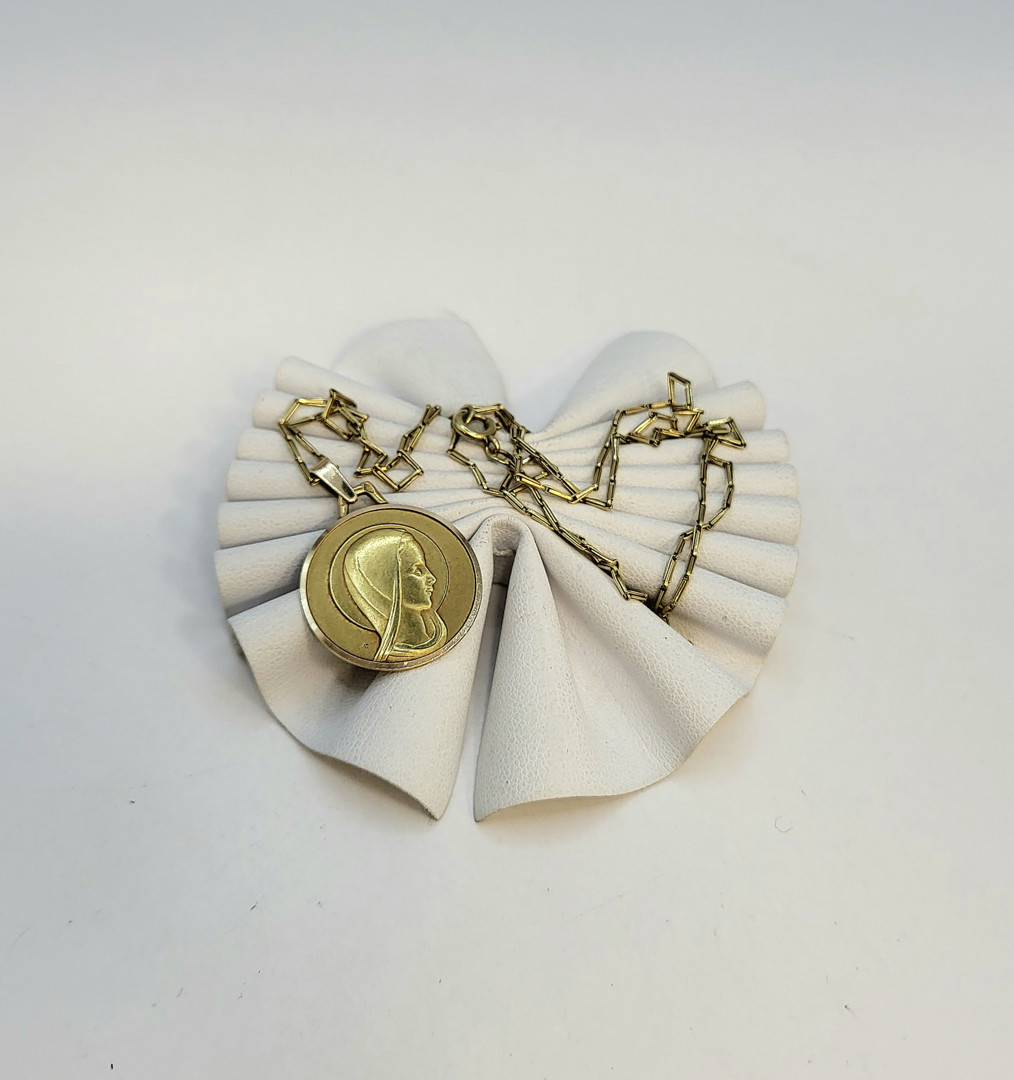 Catena e ciondolo oro