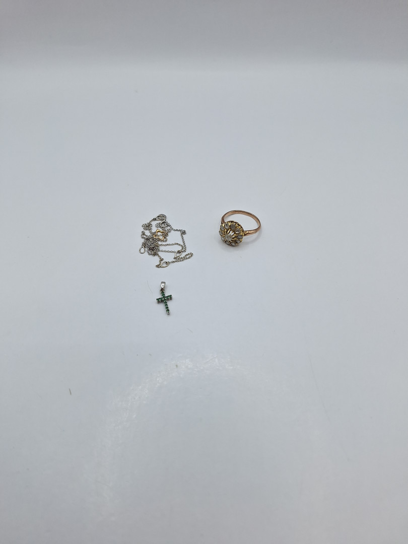 Collana croce e anello oro pietre diamanti 