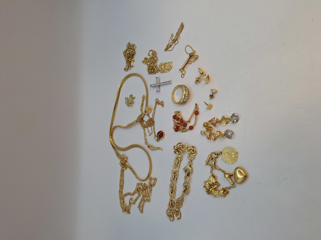 Vari oggetti oro 