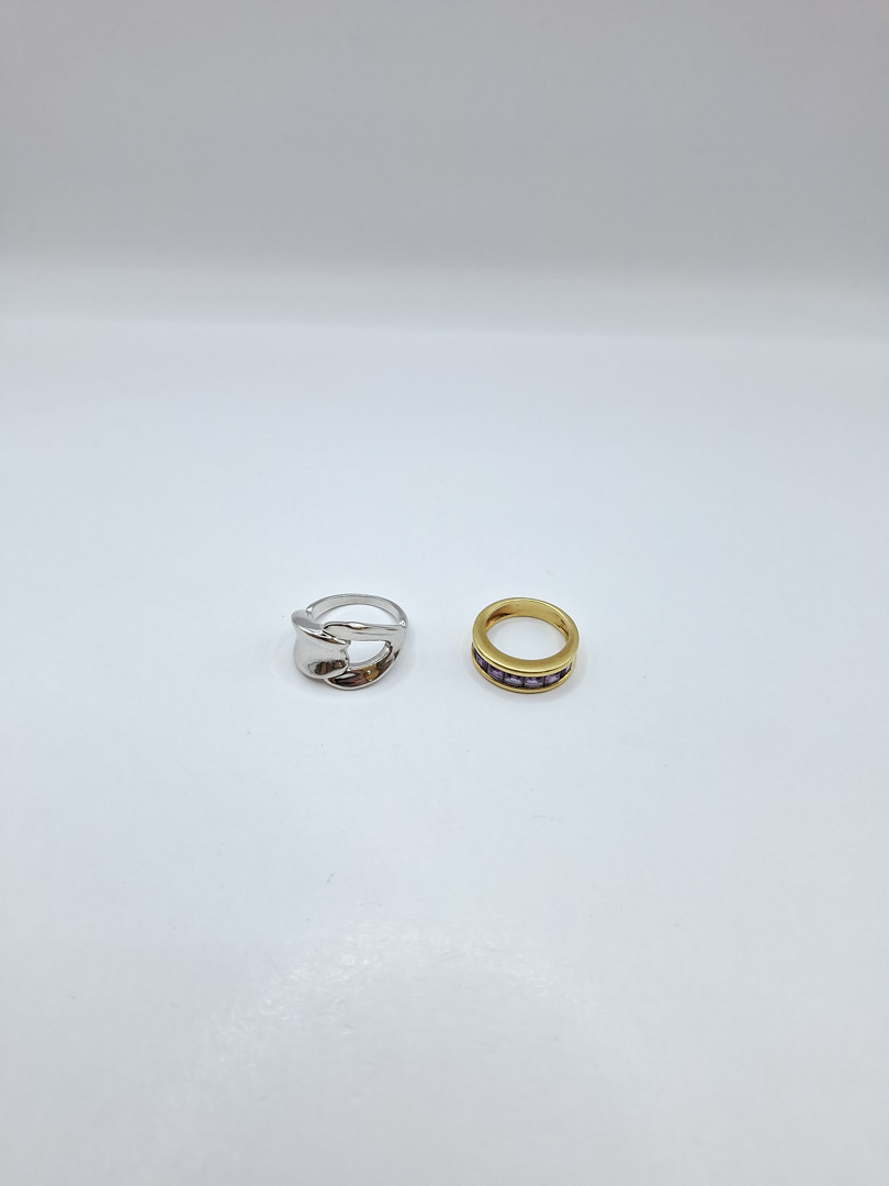 Due anelli oro pietre