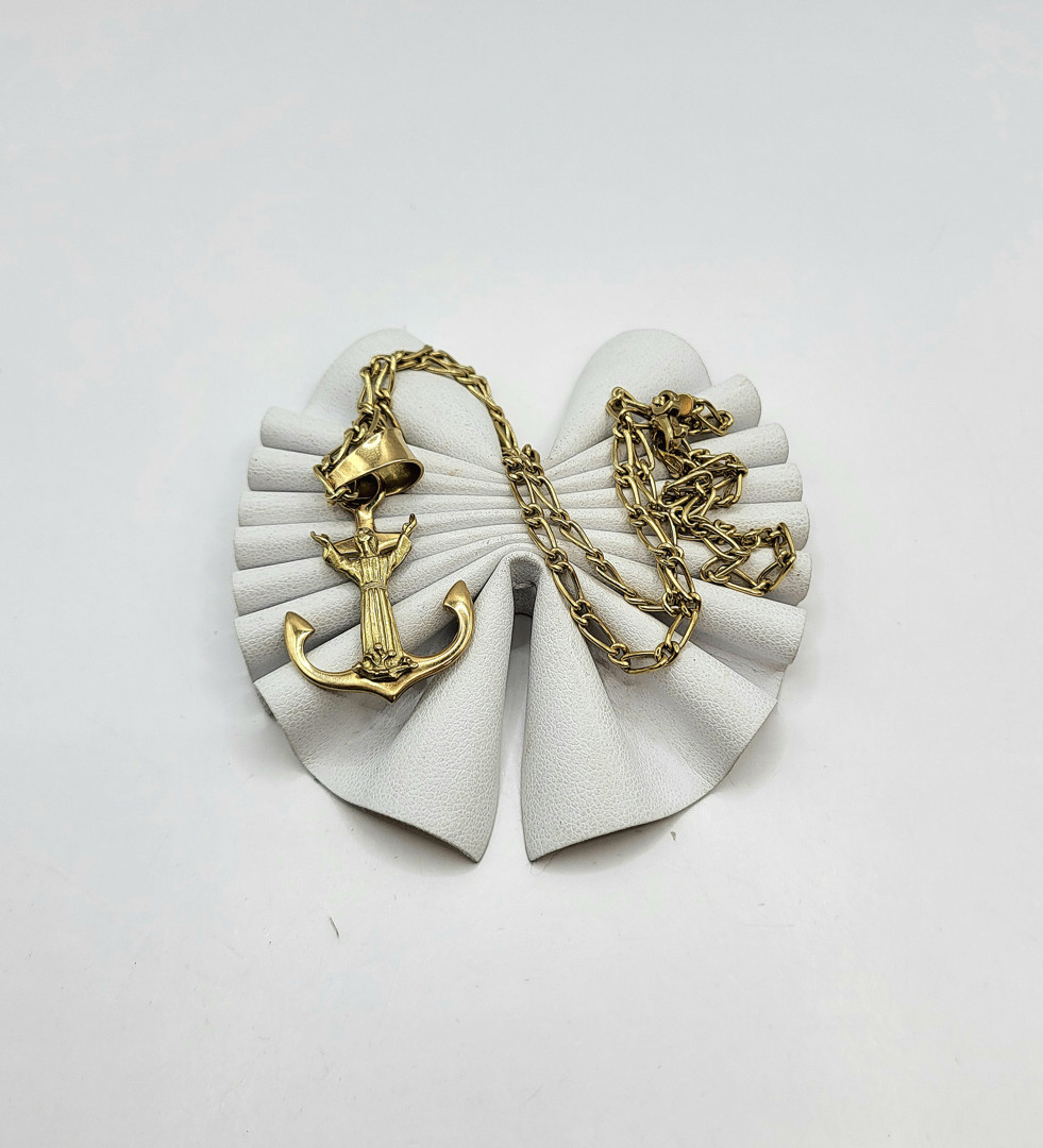 Collana e ciondolo oro